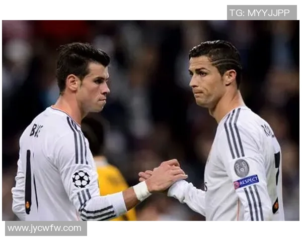 足球巨星与超人完美融合的精彩瞬间集锦