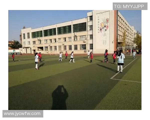 足球明星的自动铅：如何在绿茵场上书写传奇与梦想